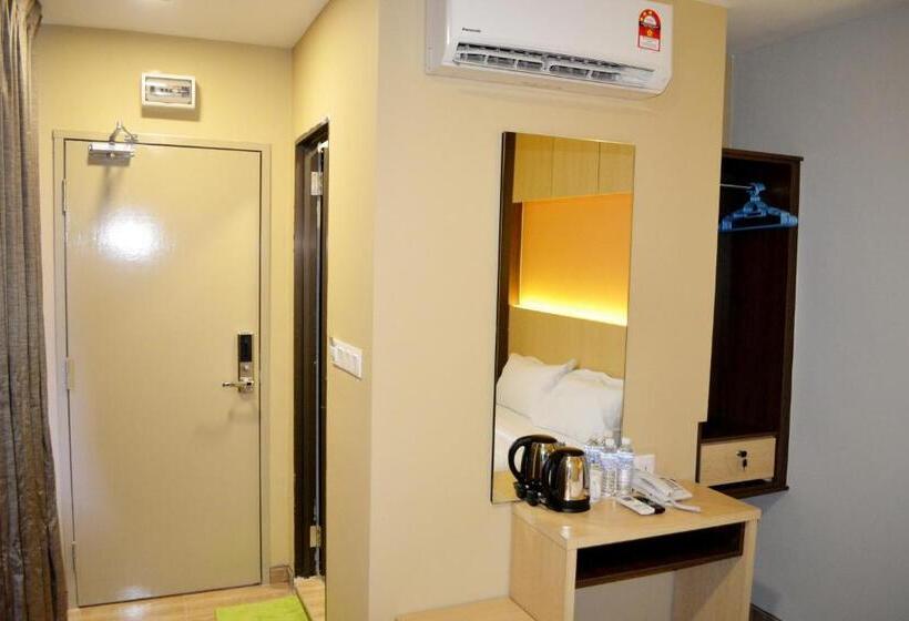 اتاق لوکس خانوادگی, City Central