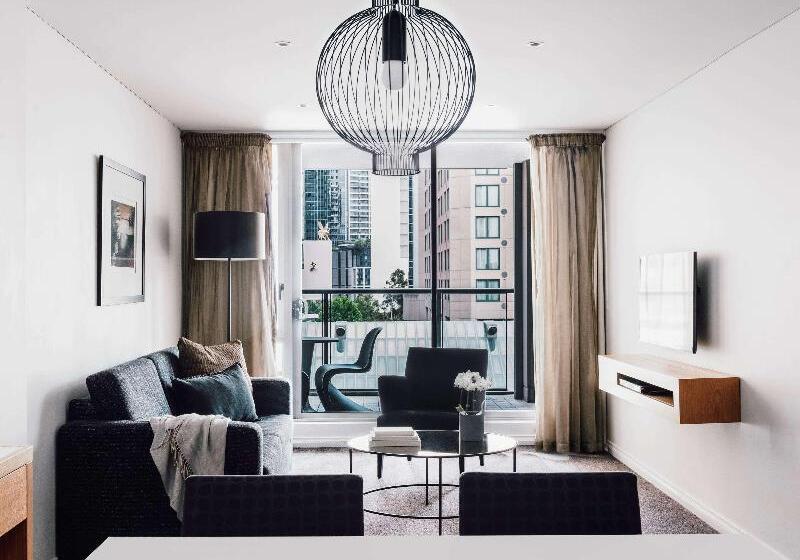 اتاق لوکس سه تخته, City Central