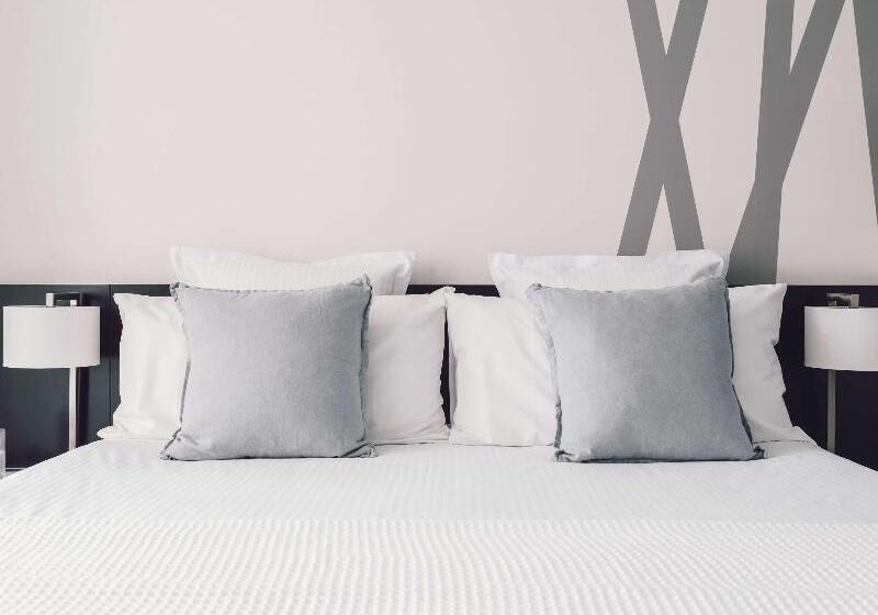 اتاق لوکس سه تخته, City Central