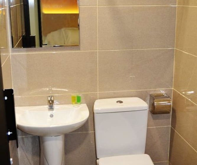 اتاق لوکس سه تخته, City Central