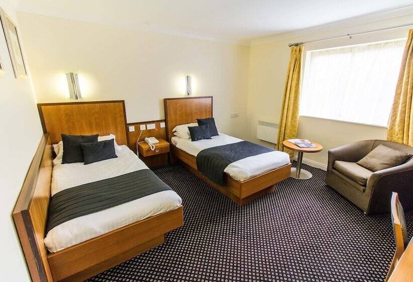 غرفة عائلية, Padbrook Park