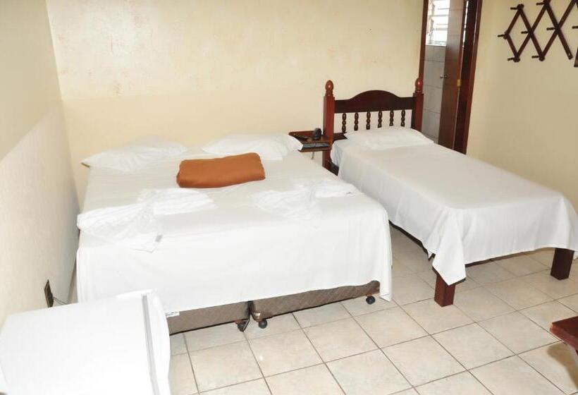 标准三人间, Paulista