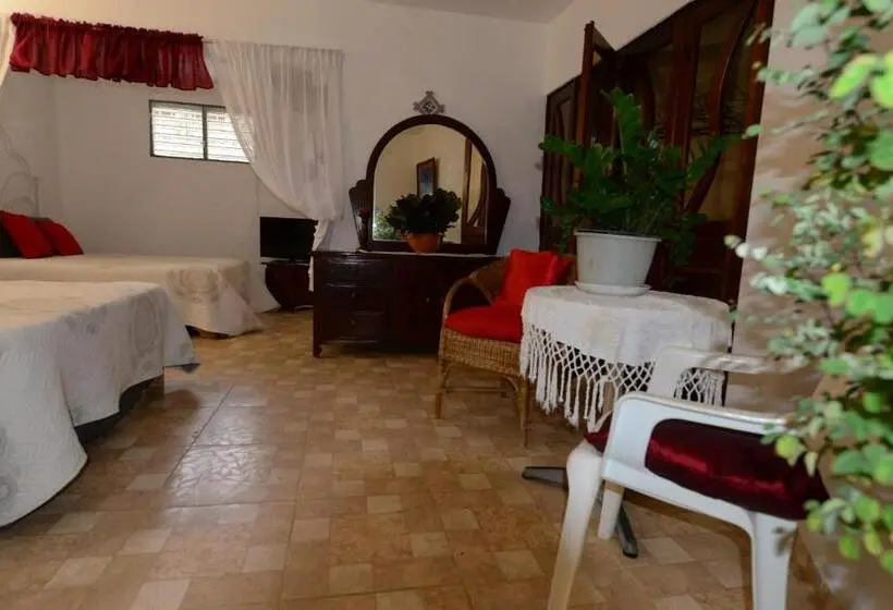 اتاق استاندارد چهار تخته, Villa Antonia 16