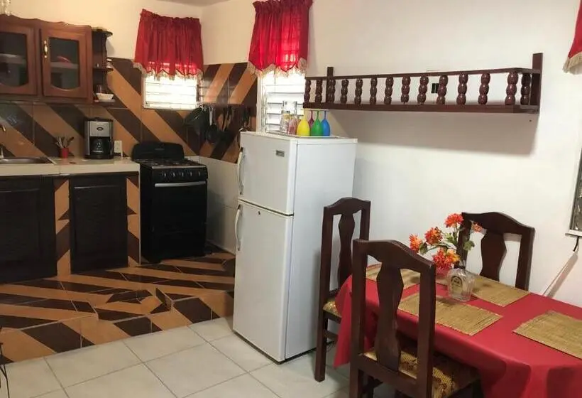 استودیو استاندارد با چشمانداز استخر, Villa Antonia 16