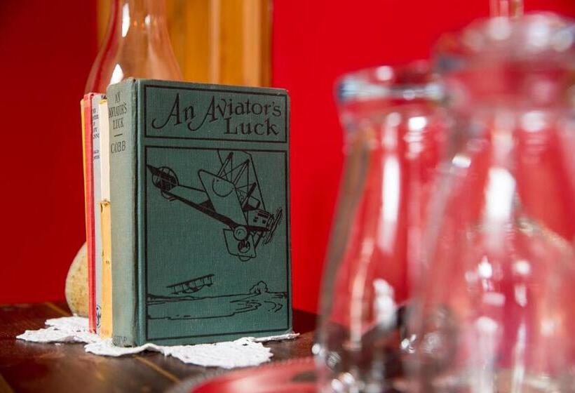 キングサイズベッドのデラックススイート, Hatfield House On Hibernia