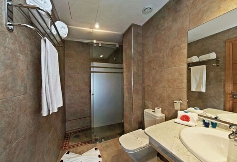标准三人间, Hôtel L Escale Fès