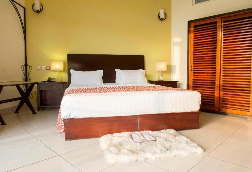 اتاق استاندارد با چشمانداز باغ, Safari Gate