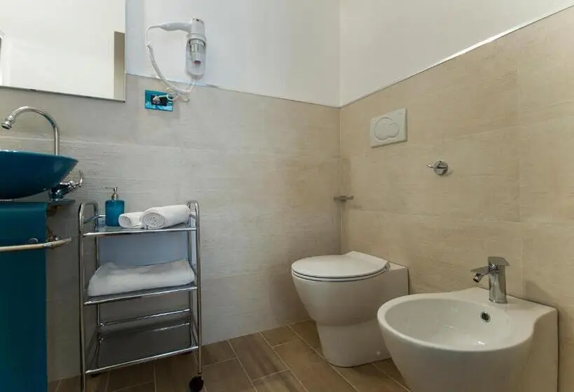 Quarto Quádruplo Standard, Antale
