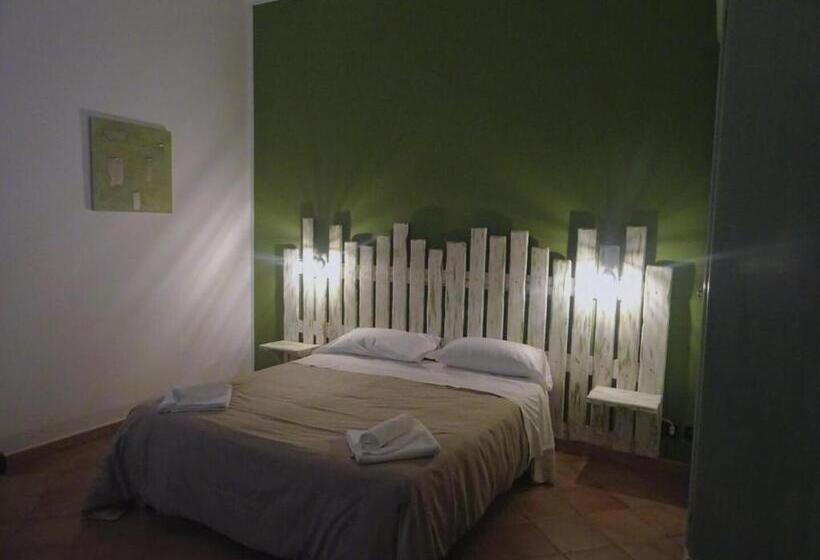 トリプルクラシックルーム, Clock S House