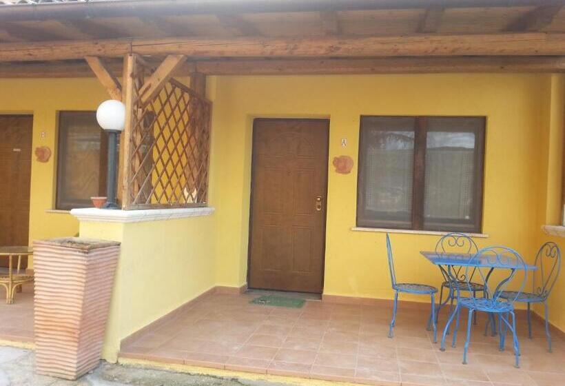 اتاق استاندارد سه نفره, Il Giardinaccio Agriturismo