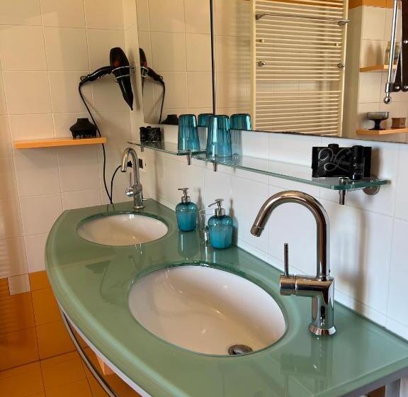 סוויטה, L Albero Del Pepe