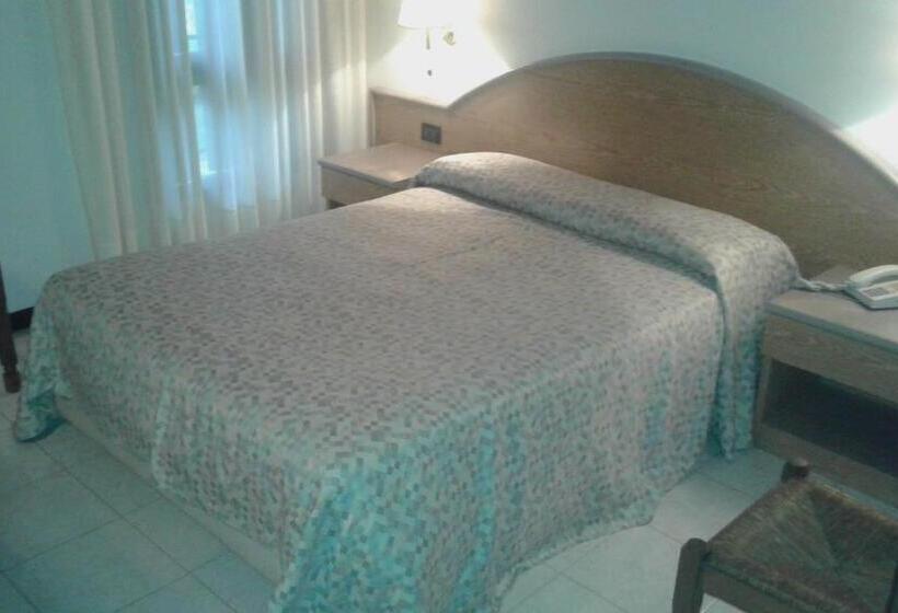 חדר סטנדרט, Albergo Ristorante Leon D'oro