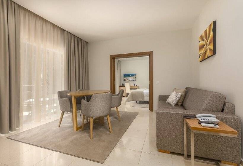 ガーデンビュースイート, Caneiros Luxury House & Suites