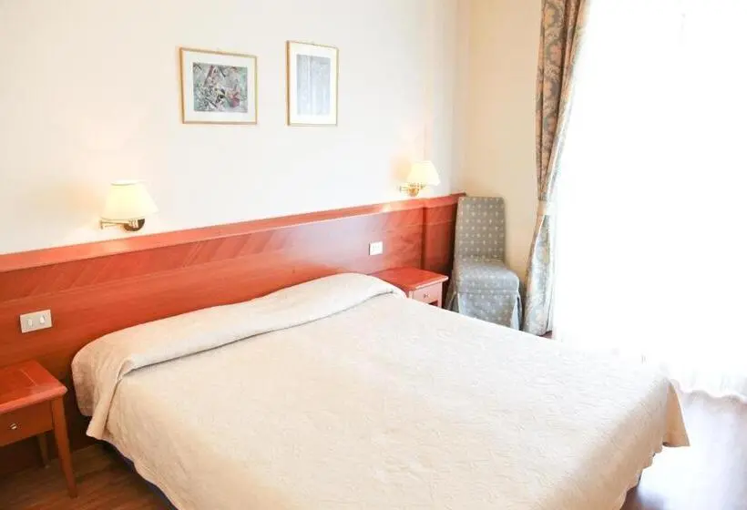 Standard-huone, Cristallo