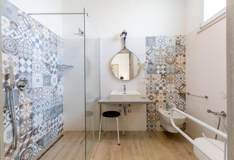 Четырехместный Номер Стандарт, Jole