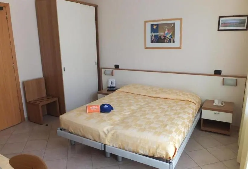 Standard Yhden Hengen Huone, Nettuno