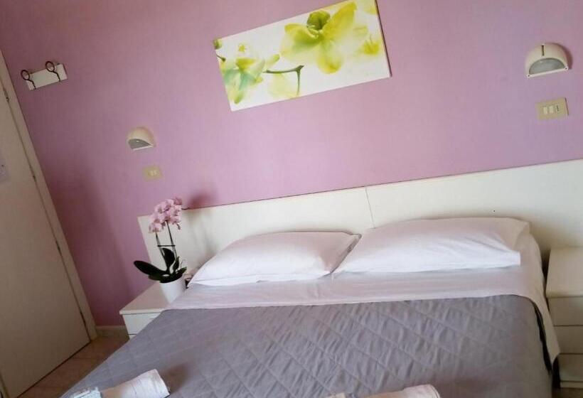 景色の見えるスタンダード4人部屋, Rosalba