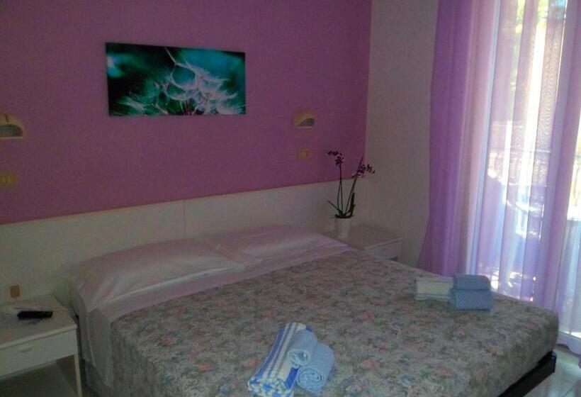 バルコニー付きデラックスルーム, Rosalba