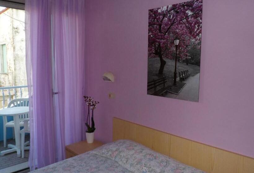 バルコニー付きデラックスルーム, Rosalba