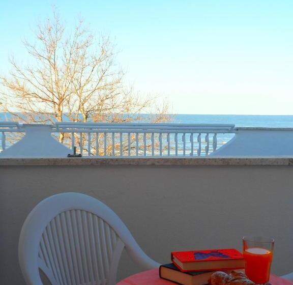 バルコニー付きスタンダードルーム, Rosalba