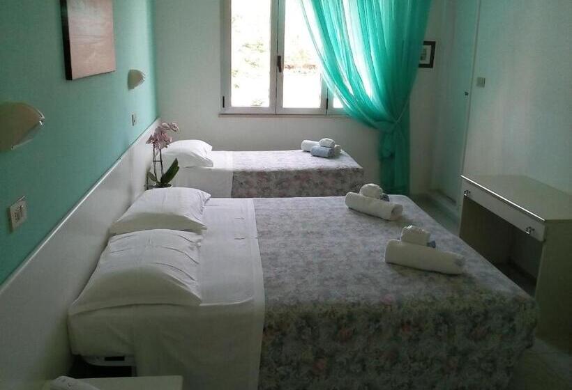 スタンダードトリプルルーム, Rosalba