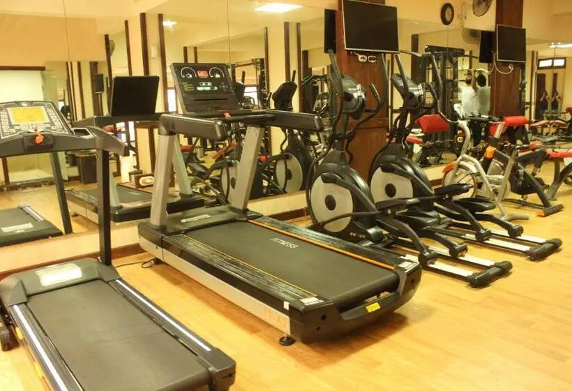 اتاق استاندارد با چشم‌انداز استخر, Panacea Suites