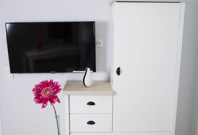 آپارتمان 2 خوابه با چشم‌انداز دریا, La Ciotat   A Deux Pas De L Eau