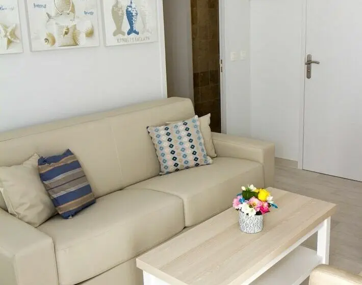 テラス付き１ベッドルームアパートメント, La Ciotat   A Deux Pas De L Eau