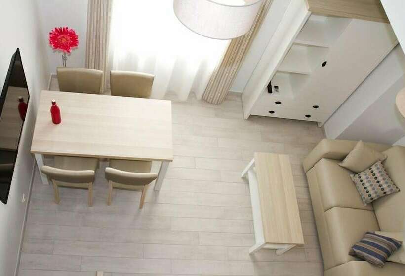 آپارتمان 2 خوابه, La Ciotat   A Deux Pas De L Eau