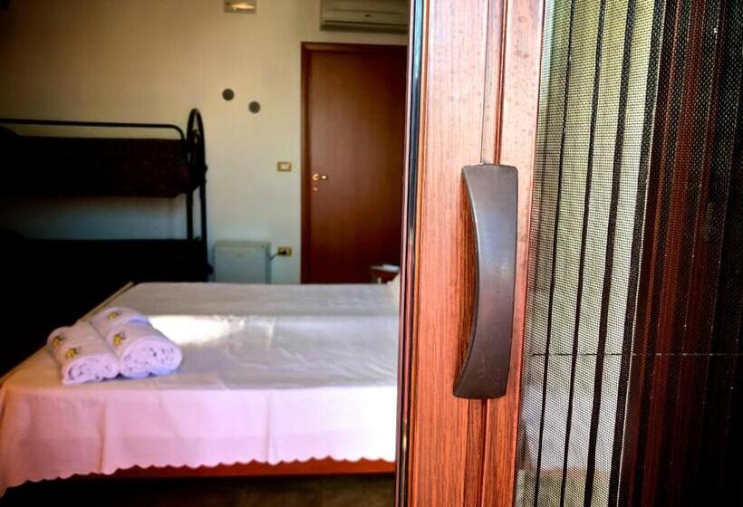 חדר סטנדרט לשלושה, B&b Nilosira