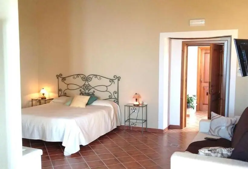 Perhehuone, Country House 'u Casino