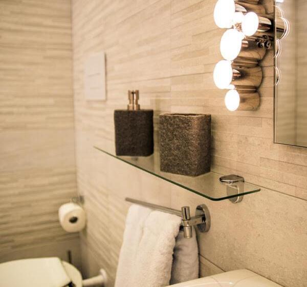 اتاق لوکس با بالکن, Brezza Marina B&b