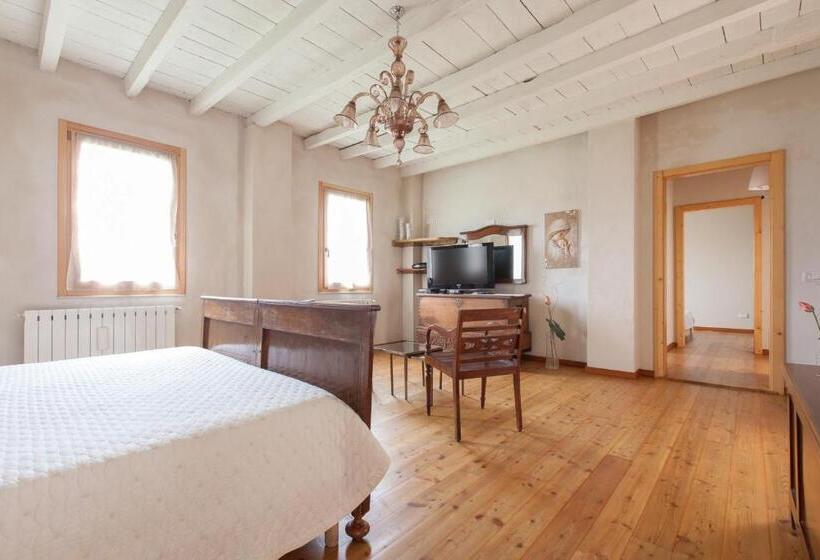 غرفة قياسية رباعية, Cascina Serenella B&b
