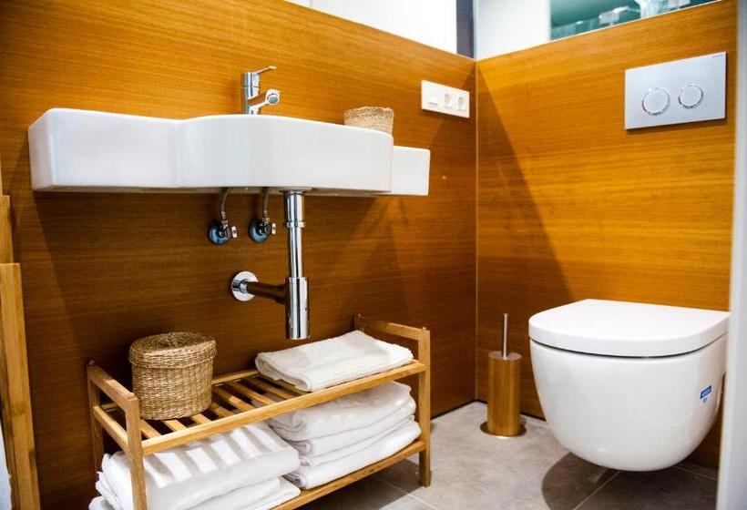 带1个卧室的带阳台的公寓, El Mirador Del Alcazar