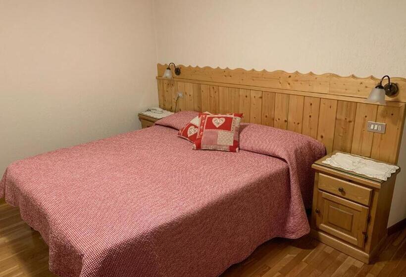 اتاق اکونومی, Aiguille Noire