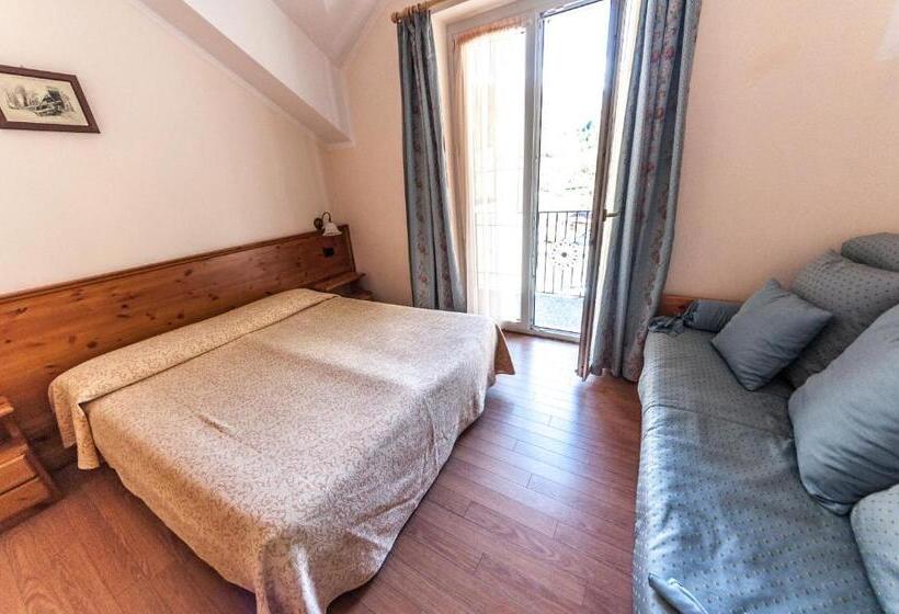 Номер Стандарт Трехместный, Albergo Meublè Vecchio Scarpone