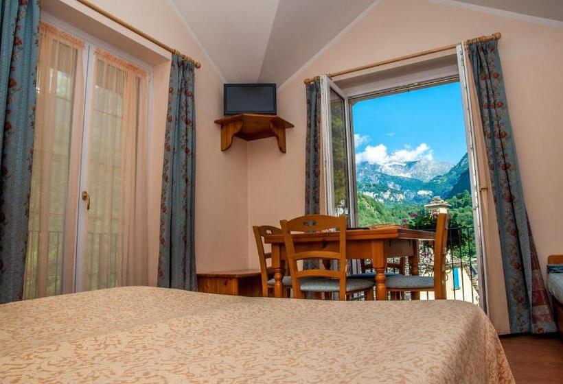Четырехместный Номер Стандарт, Albergo Meublè Vecchio Scarpone