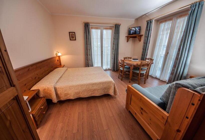 スタンダード4人部屋, Albergo Meublè Vecchio Scarpone