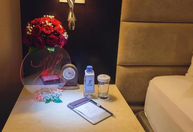 اتاق لوکس یک تخته, Holiday Jazan