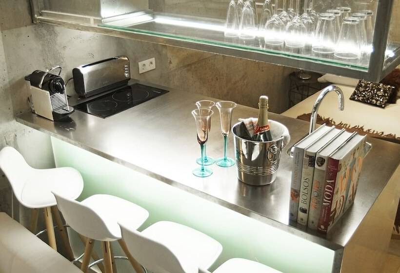 Studio Standard, Msb Rooftop Pool City Center