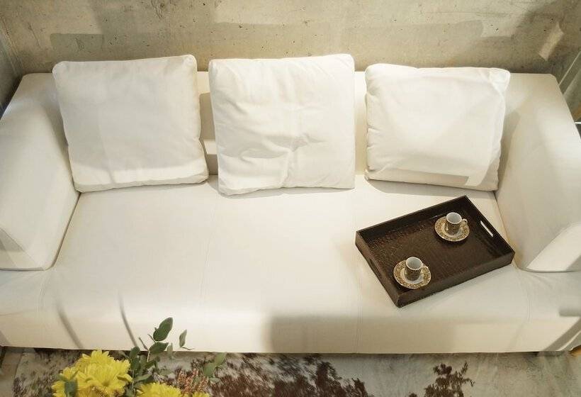 Studio Standard, Msb Rooftop Pool City Center