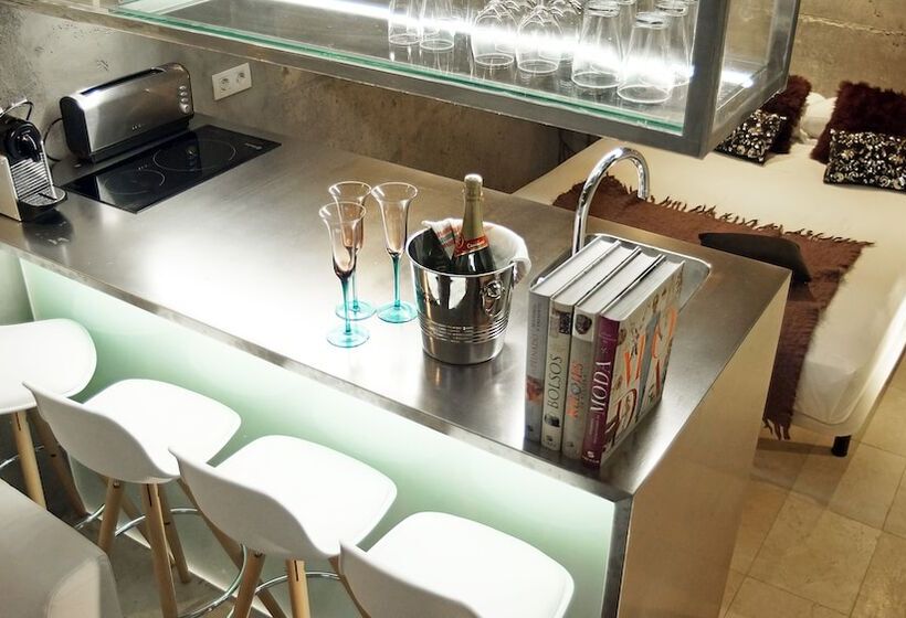 Studio Standard, Msb Rooftop Pool City Center