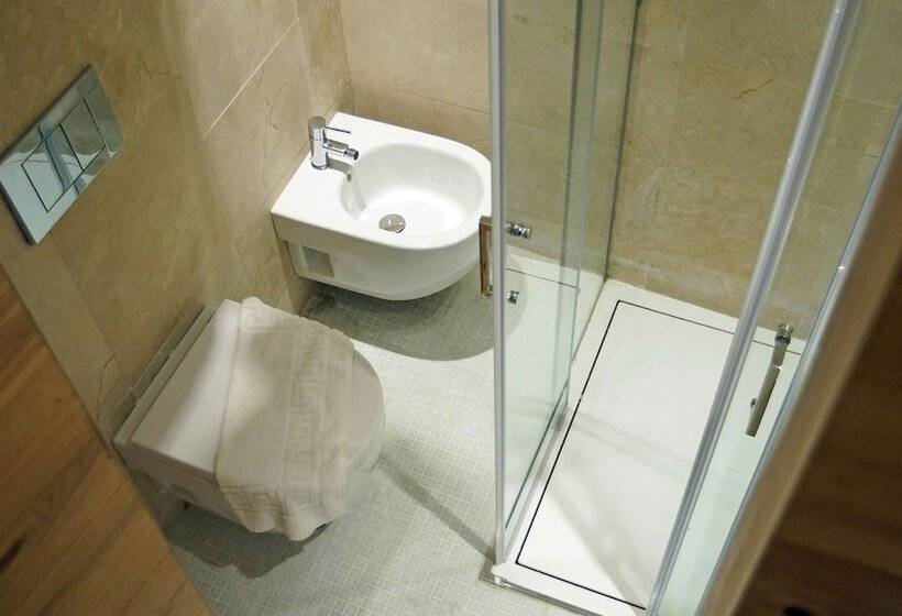 Studio Standard, Msb Rooftop Pool City Center