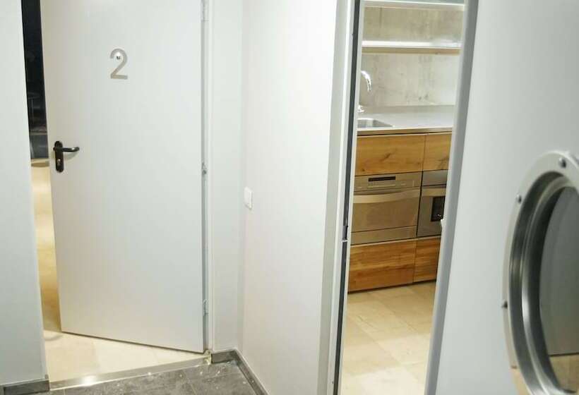 Studio Standard, Msb Rooftop Pool City Center