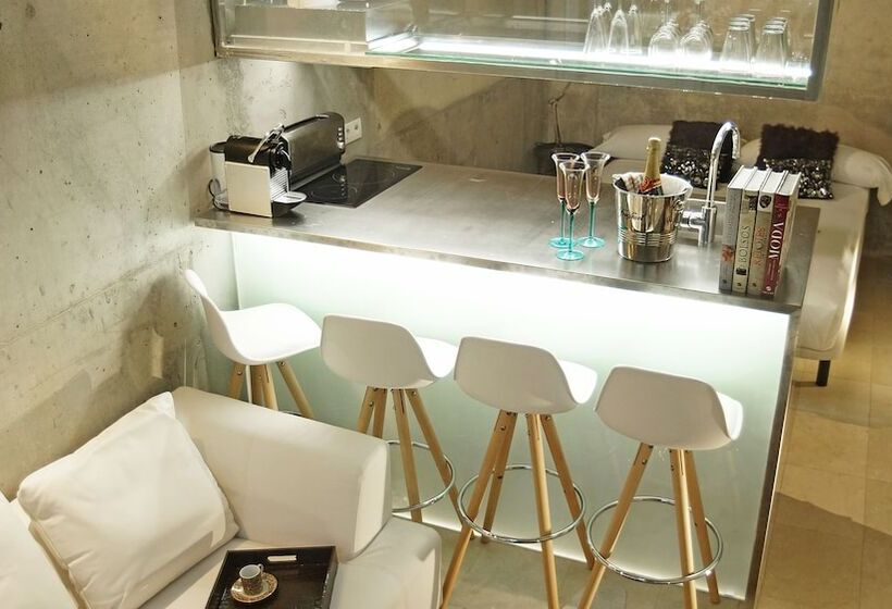 Studio Standard, Msb Rooftop Pool City Center