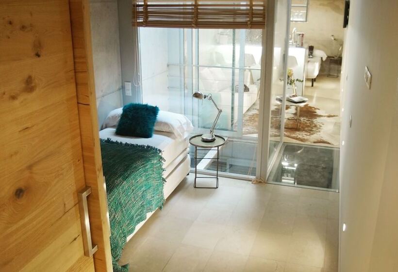 Studio Standard, Msb Rooftop Pool City Center