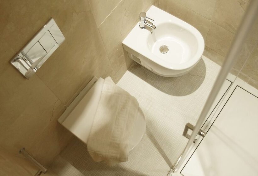 Studio Standard, Msb Rooftop Pool City Center