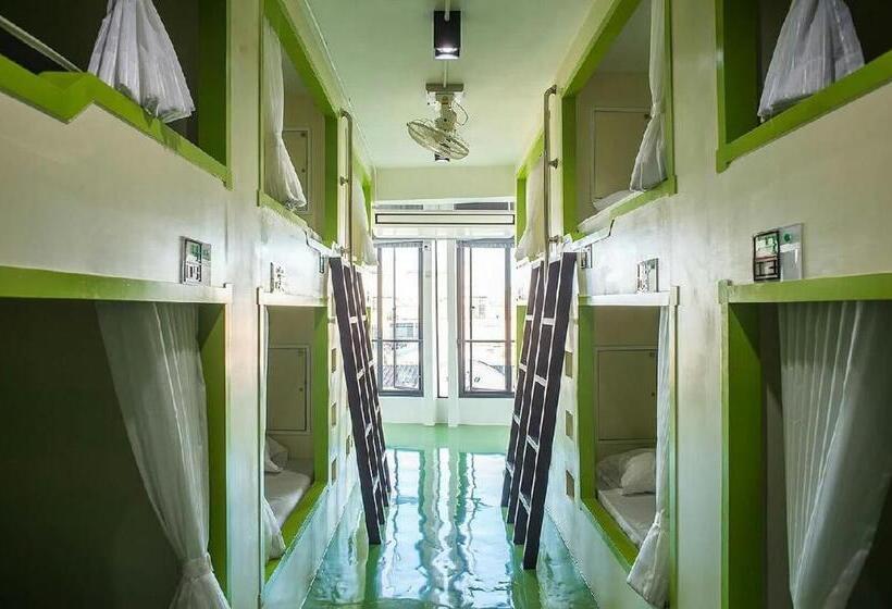 공동 객실, The Port Hostel