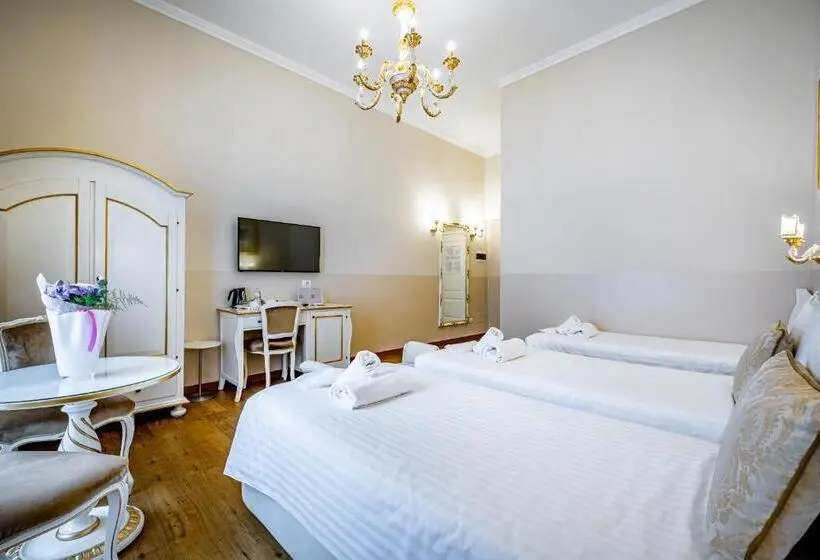 اتاق لوکس سه تخته, B&b La Terrazza Sul Duomo