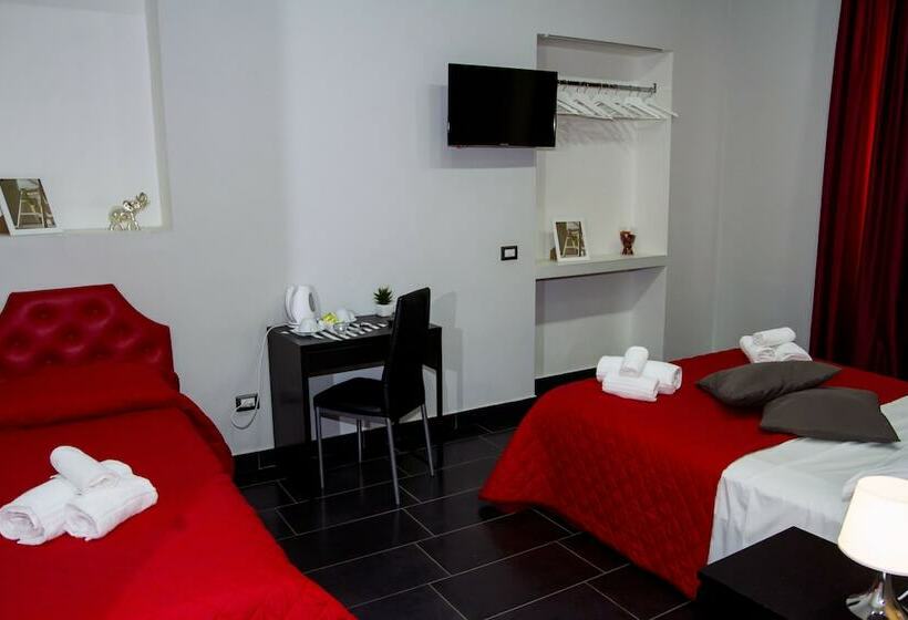 اتاق کلاسیک چهارنفره, B&b Napoli Binario 1